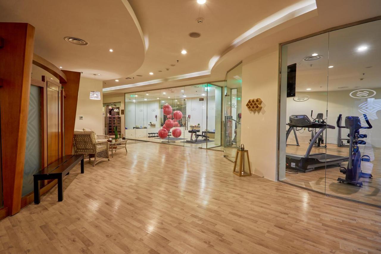 होटल Crowne Plaza Al Waha By Ihg 4*