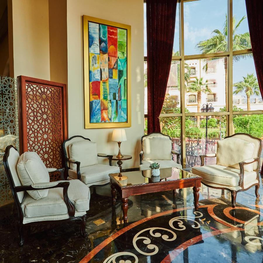 Crowne Plaza Al Waha By Ihg 4*