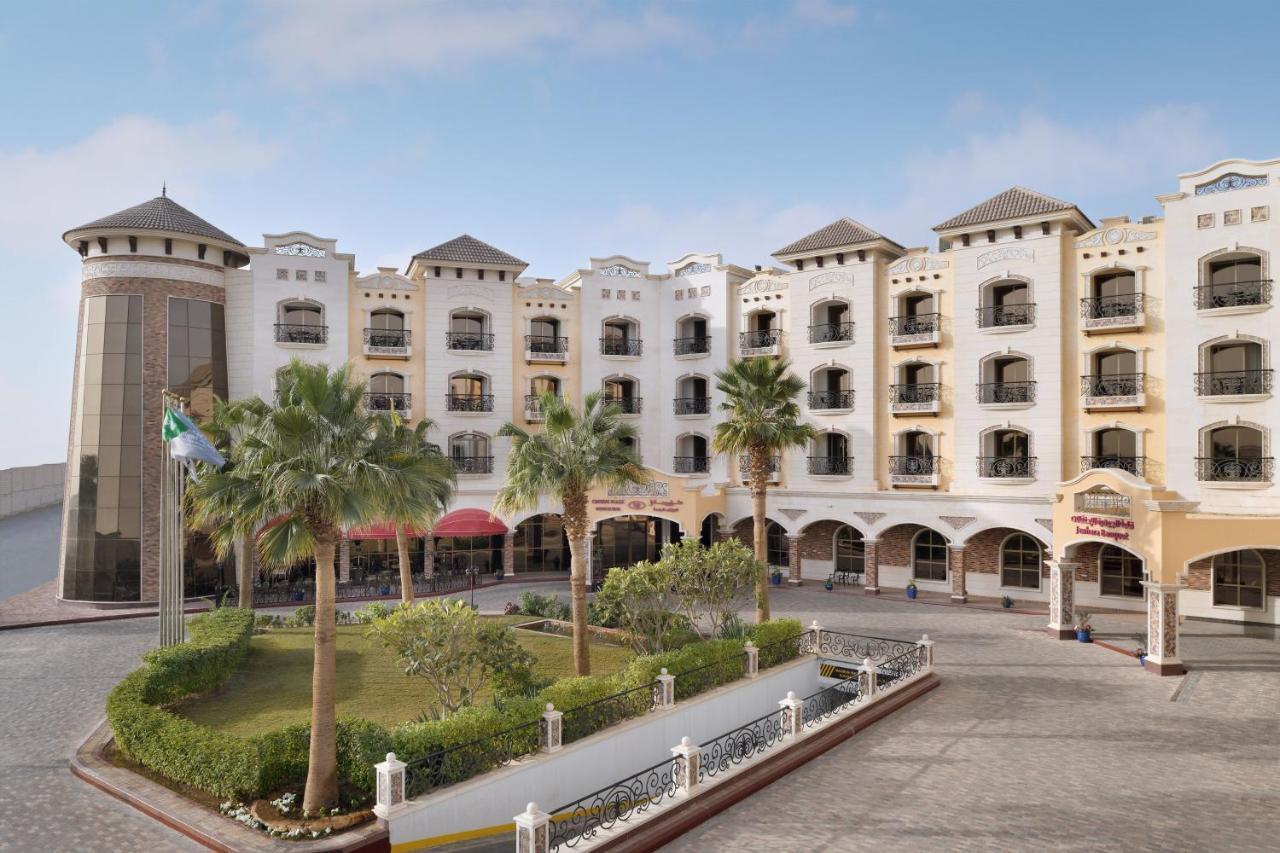 Crowne Plaza Al Waha By Ihg होटल 4*