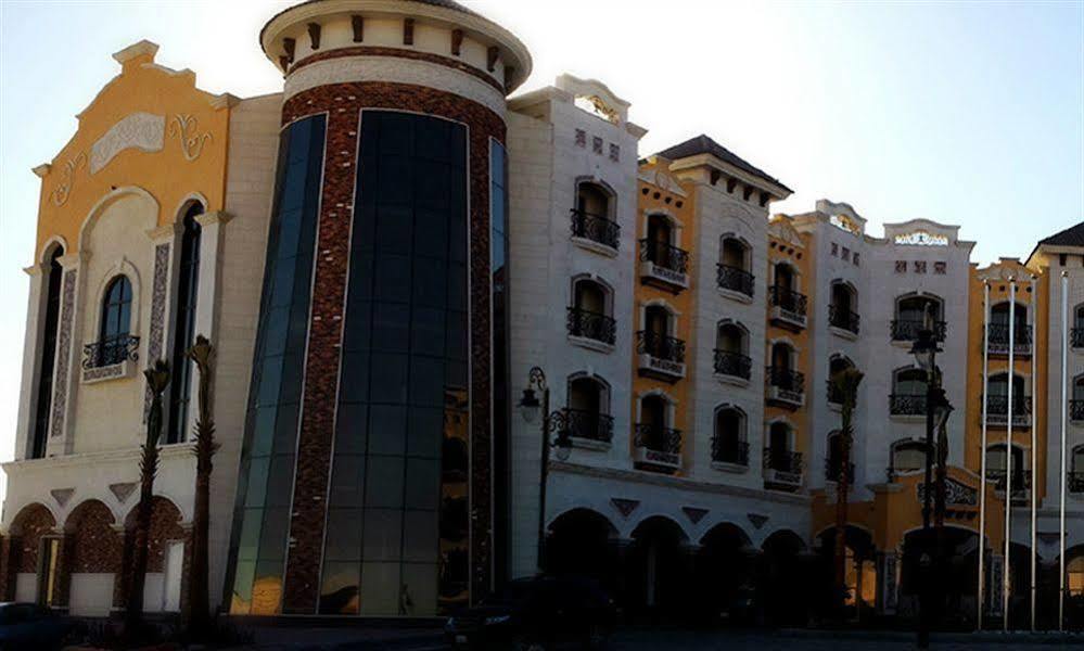 Crowne Plaza Al Waha By Ihg होटल 4*